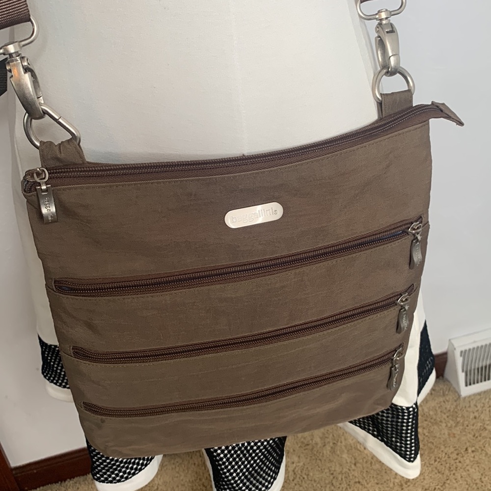 Baggallini Brown Crossbody Nylon 3 Front Pocket Bag for Travel everyday MCB3796I - Picture 15 of 15